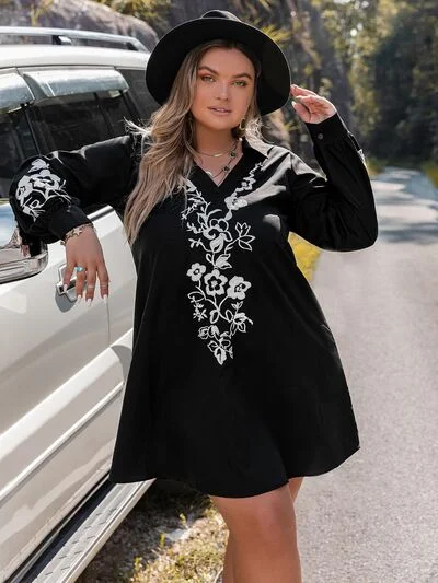 Fashionable Women’s Wardrobe Plus Size Embroidered Long Sleeve Mini Dress